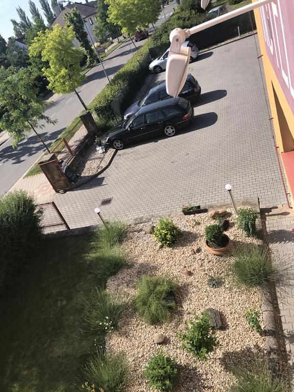 Hotel Bohemia Jicin Bagian luar foto