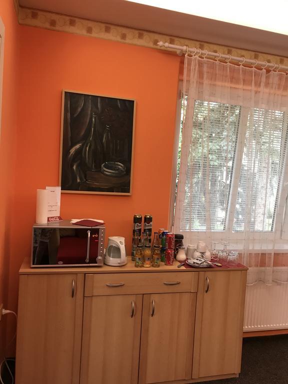 Hotel Bohemia Jicin Bagian luar foto