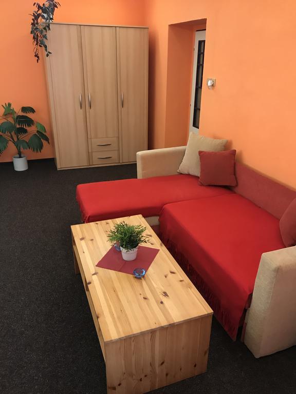 Hotel Bohemia Jicin Bagian luar foto