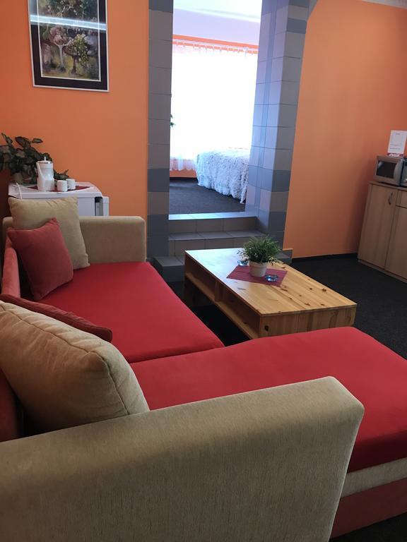 Hotel Bohemia Jicin Bagian luar foto