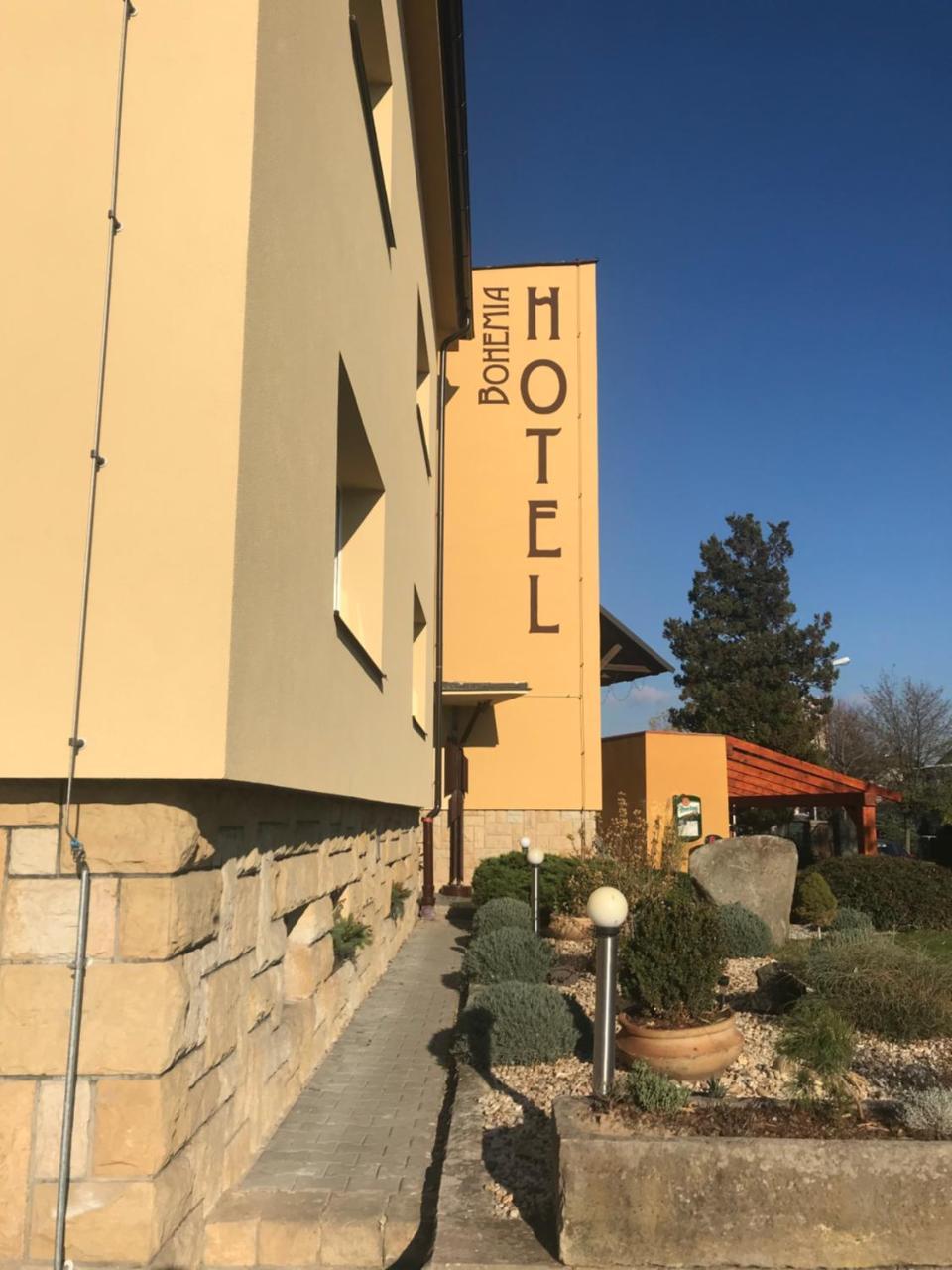 Hotel Bohemia Jicin Bagian luar foto