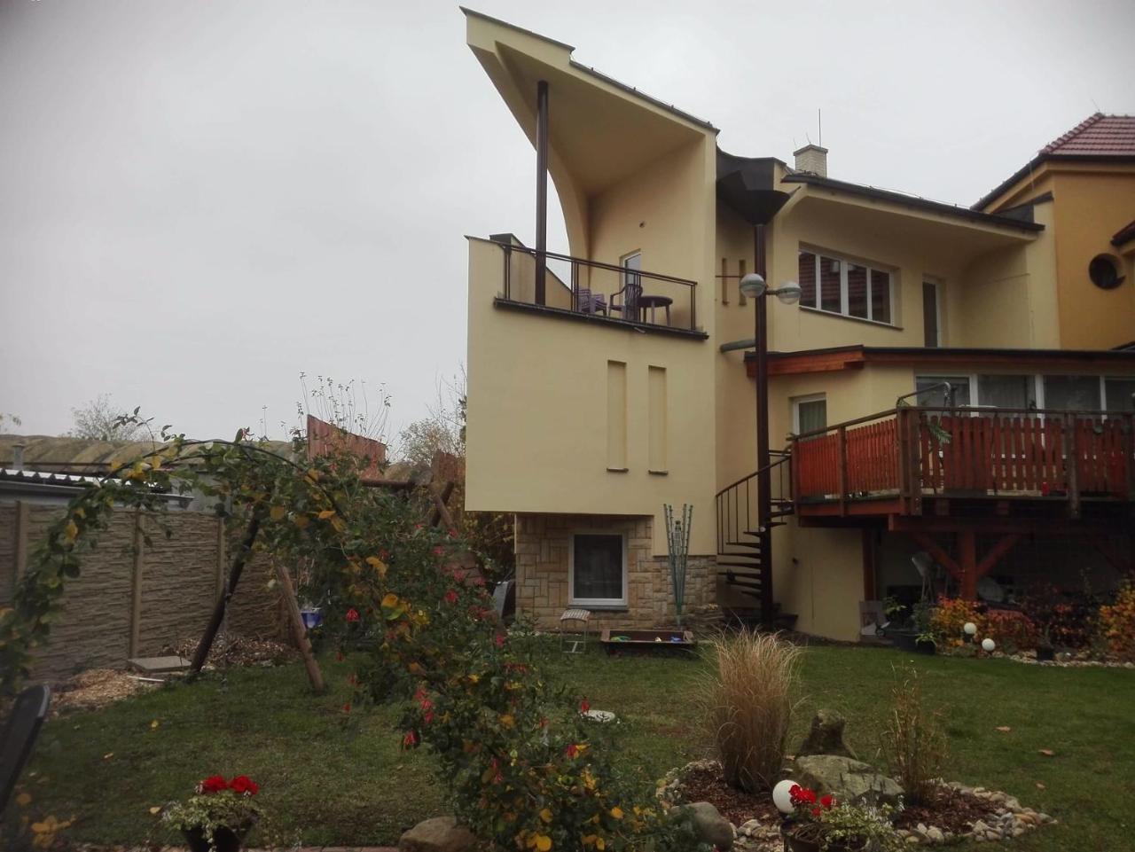 Hotel Bohemia Jicin Bagian luar foto